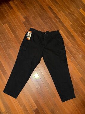 Women’s GAP Black Cargo Pants - Casual Utility Style